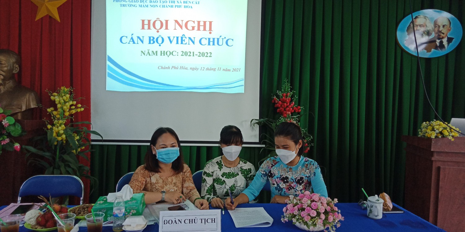 ĐOÀN CHỦ TỊCH KÝ CAM KẾT TRÁCH NHIỆM TRƯỚC TẬP THỂ