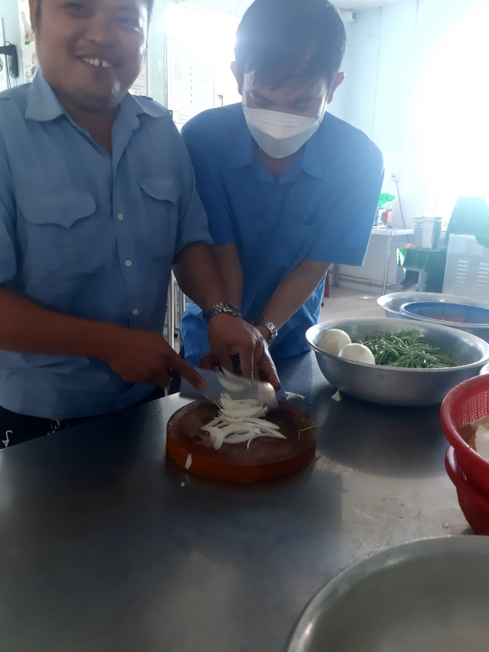 Nấu ăn ngày 8 3