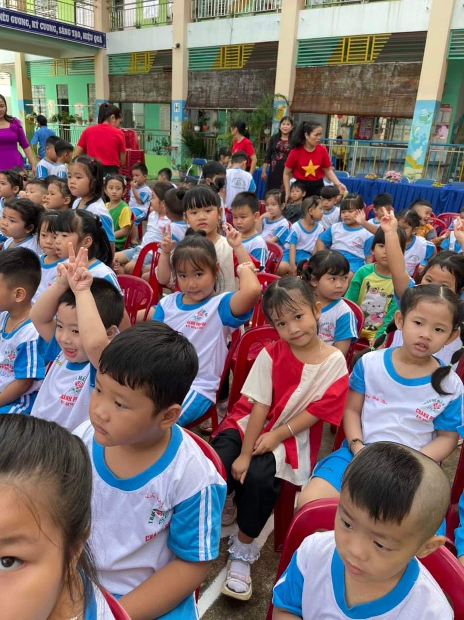 khai giang 4