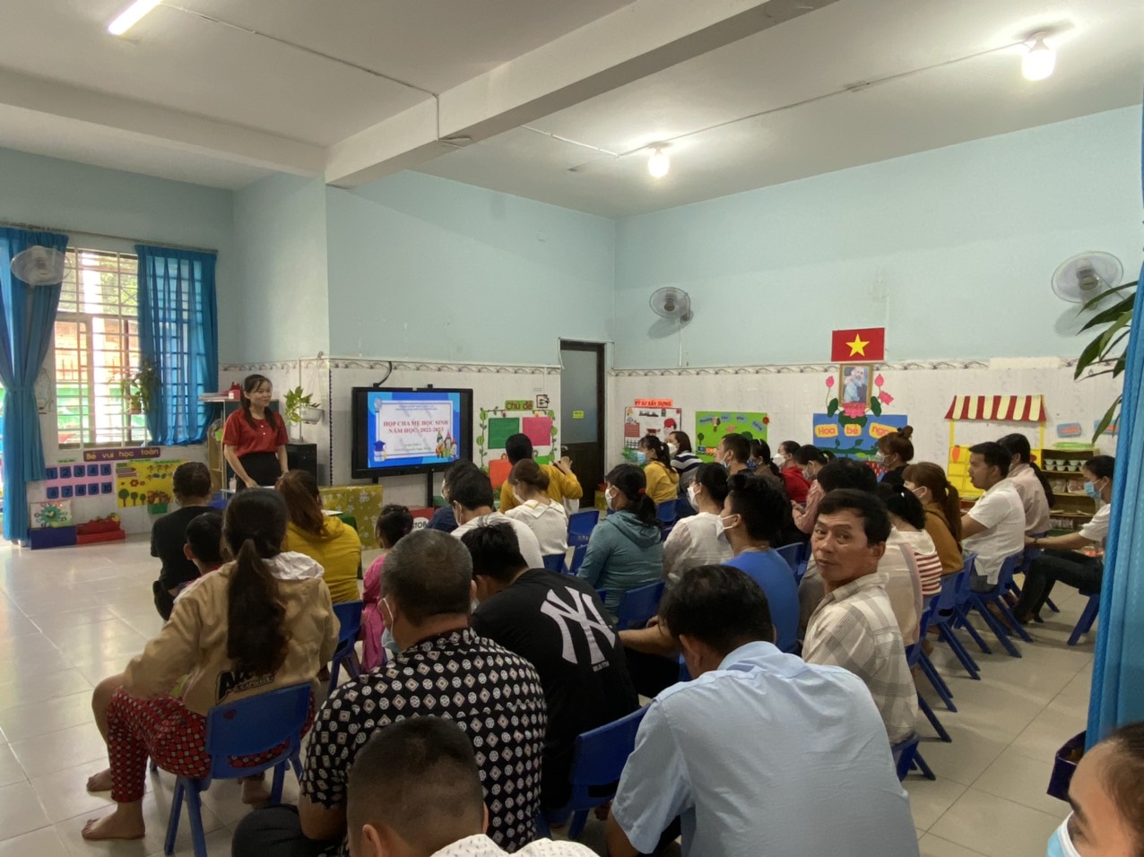 Lớp C2 C Tuyền