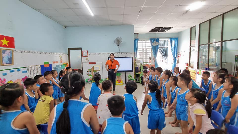 chương trình làm quen tieng anh