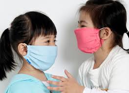 đeo khẩu trang khi đi ra đường