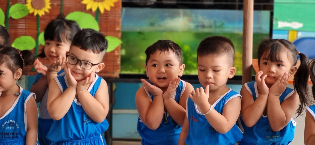DẠY TRẺ BIẾT YÊU THƯƠNG VÀ CHIA SẺ