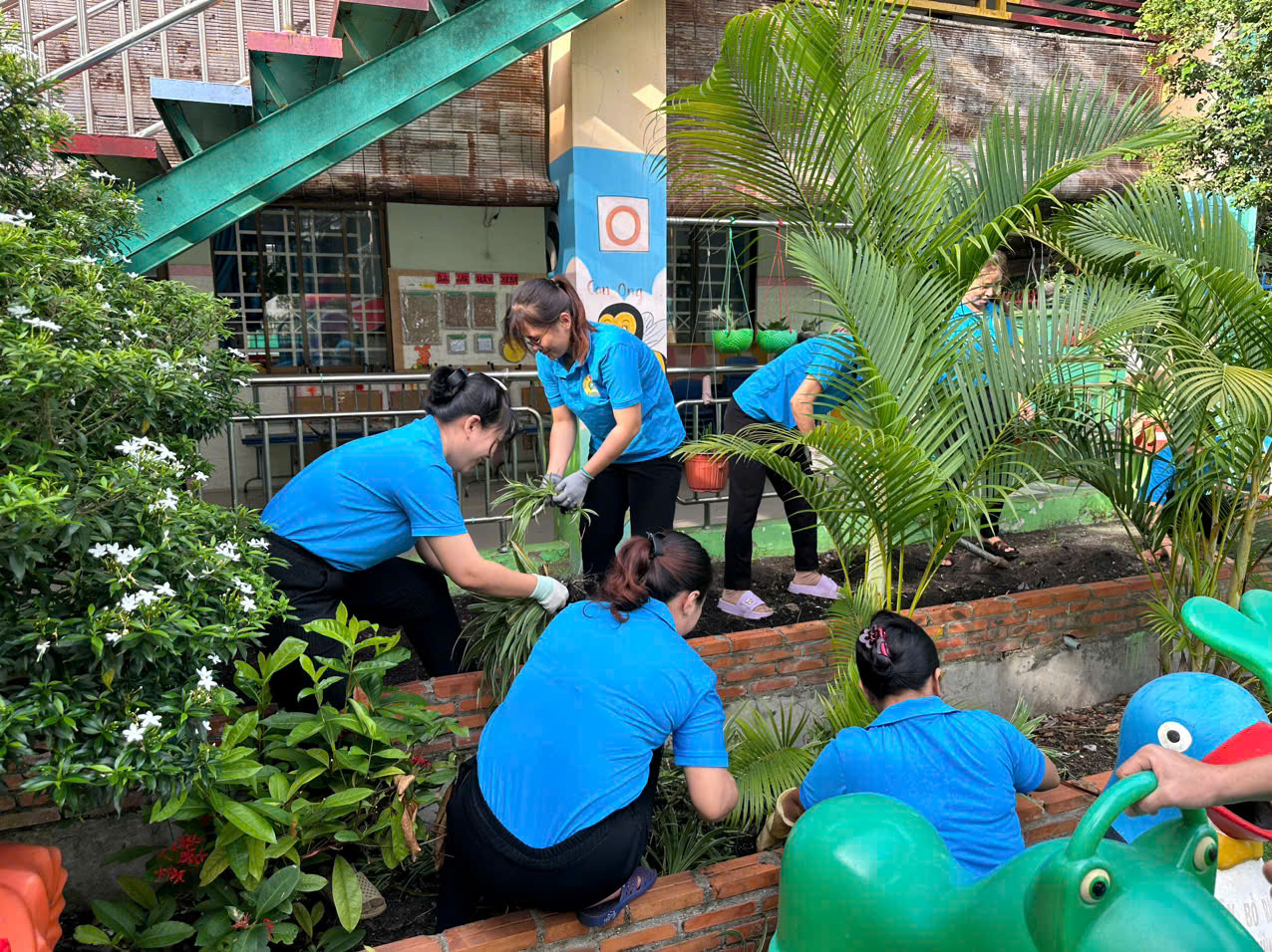 TUYÊN TRUYỀN  NÂNG CAO Ý THỨC BẢO VỆ MÔI TRƯỜNG, PHÂN LOẠI RÁC TẠI TRƯỜNG MẦM NON CHÁNH PHÚ HÒA