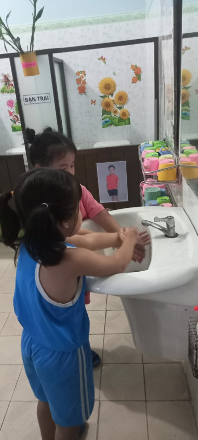 TRƯỜNG MẦM NON CHÁNH PHÚ HOÀ  TĂNG CƯỜNG CÔNG TÁC, PHÒNG BỆNH TAY CHÂN MIỆNG